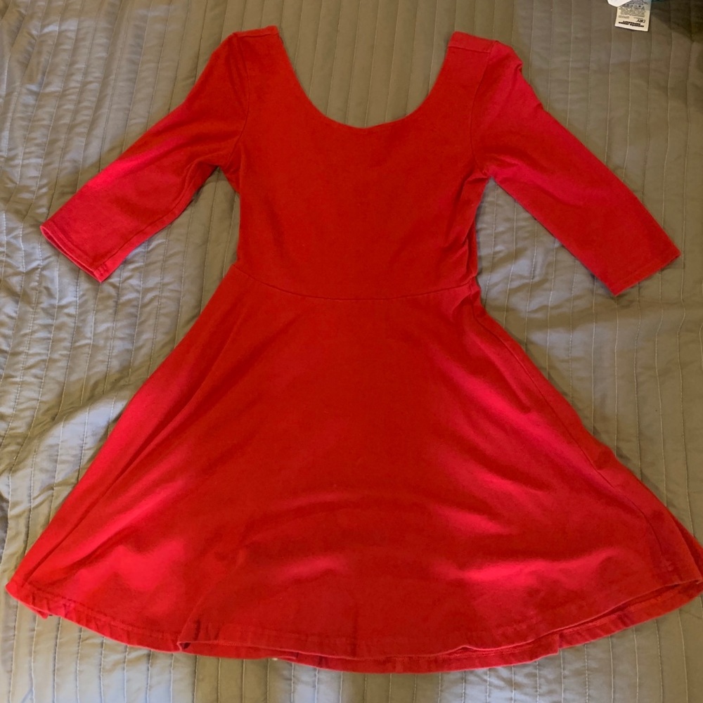 Cute red dress.